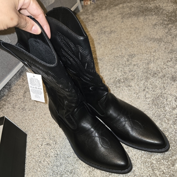 Black Cowgirl Boots - Picture 3 of 7
